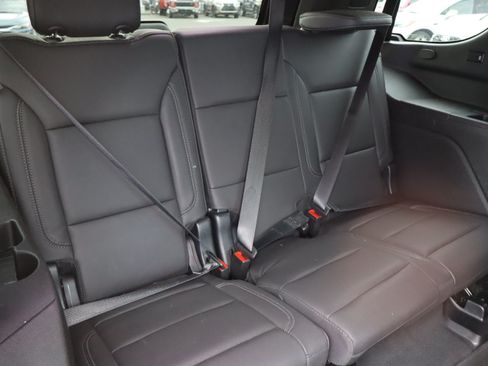 Used 2023 Chevrolet Tahoe Z71 w/ Luxury Package AWD/4WD image 38