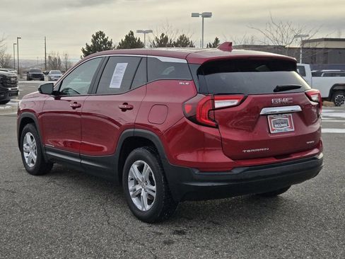 Used 2024 GMC Terrain SLE image 10
