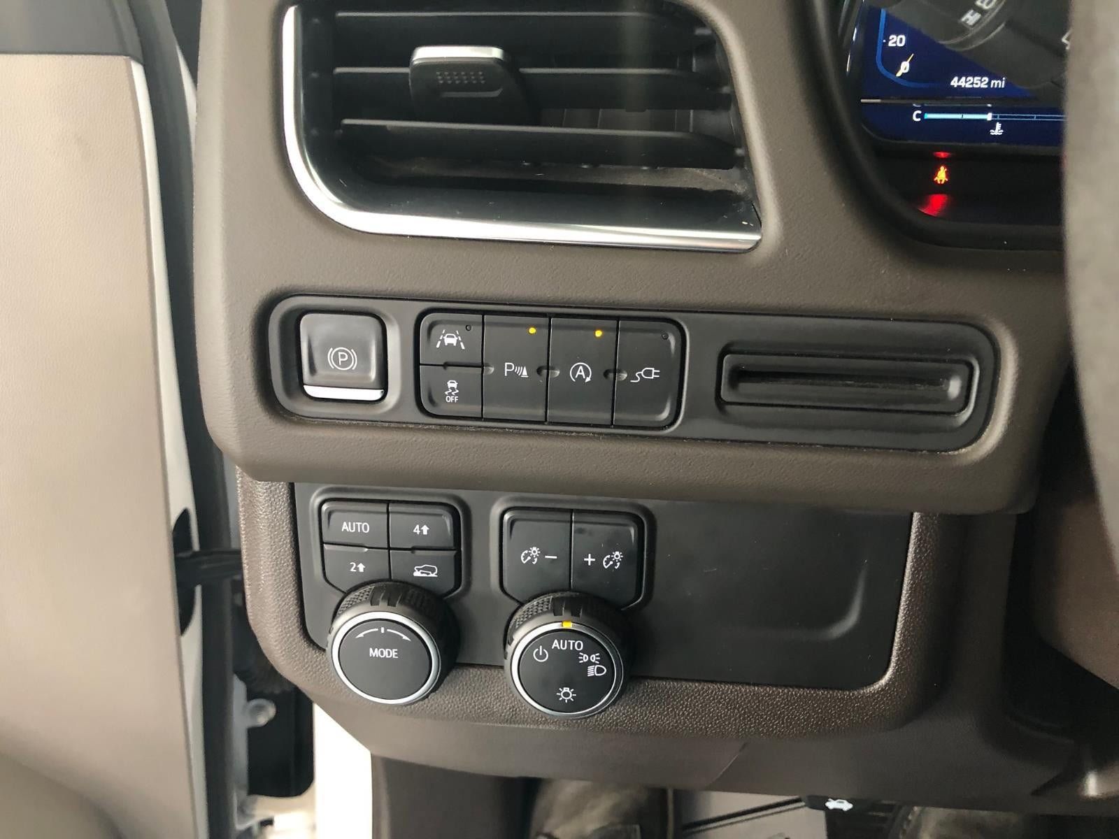 Used 2022 Chevrolet Tahoe LT AWD/4WD image 25