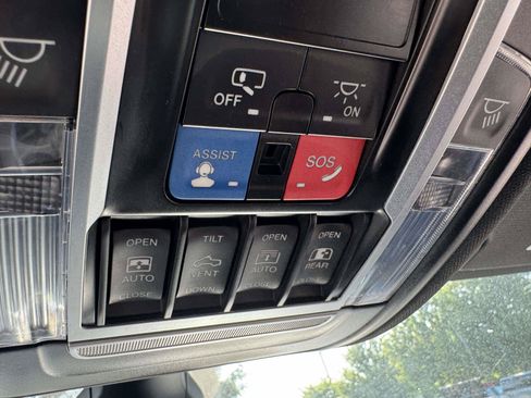 Used 2022 RAM 1500 Big Horn AWD/4WD image 43