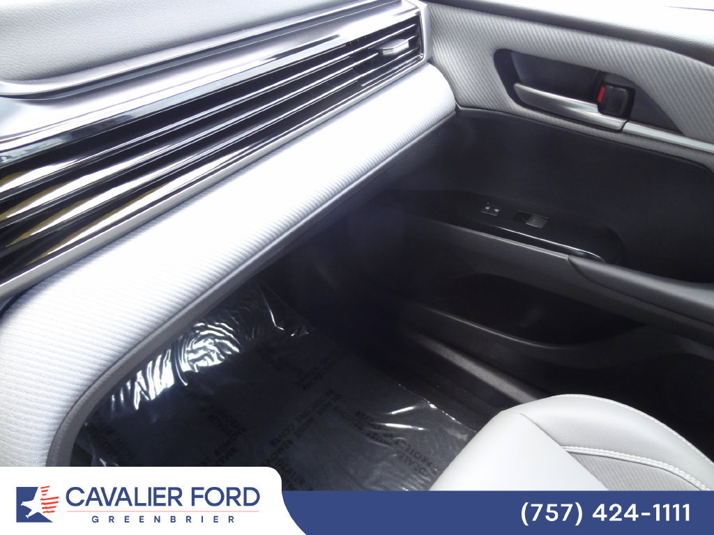 Used 2025 Toyota Camry SE FWD image 33