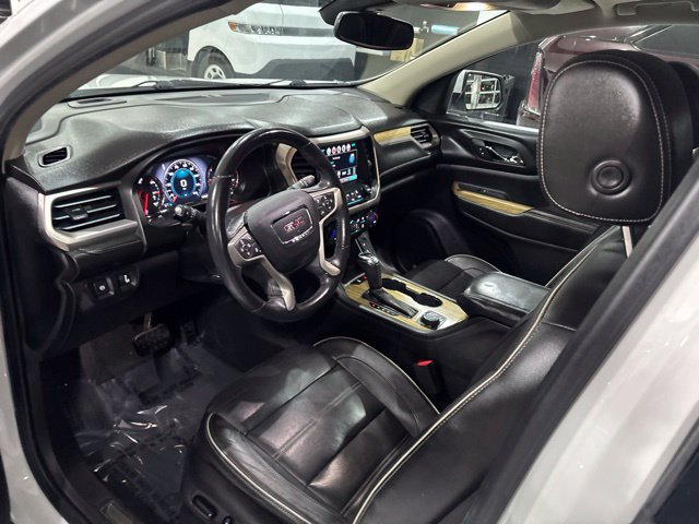 Used 2017 GMC Acadia Denali w/ Technology Package AWD/4WD image 11