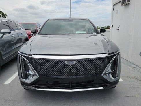 Certified 2024 Cadillac Lyriq Tech RWD image 2