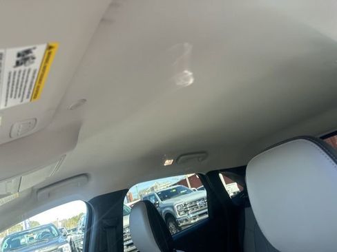 New 2026 Ford Escape SE w/ PHEV Premium Package FWD image 15