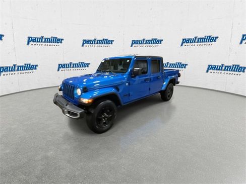 Used 2021 Jeep Gladiator Sport image 5