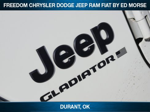 Used 2023 Jeep Gladiator Sport image 9