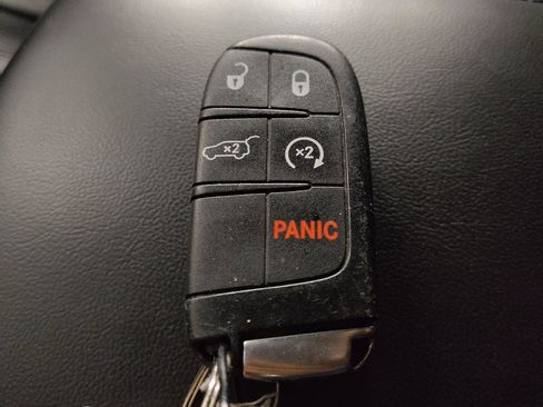 Used 2018 Jeep Grand Cherokee Limited AWD/4WD image 32