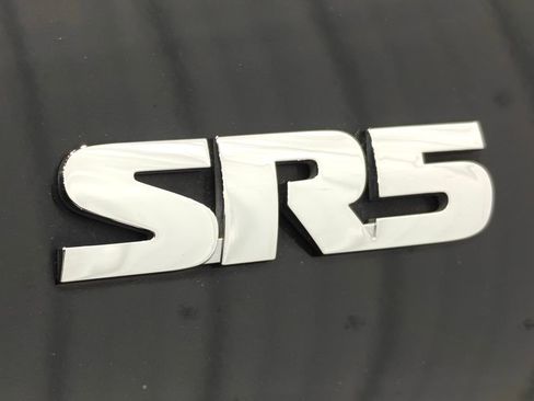 Used 2018 Toyota 4Runner SR5 image 43