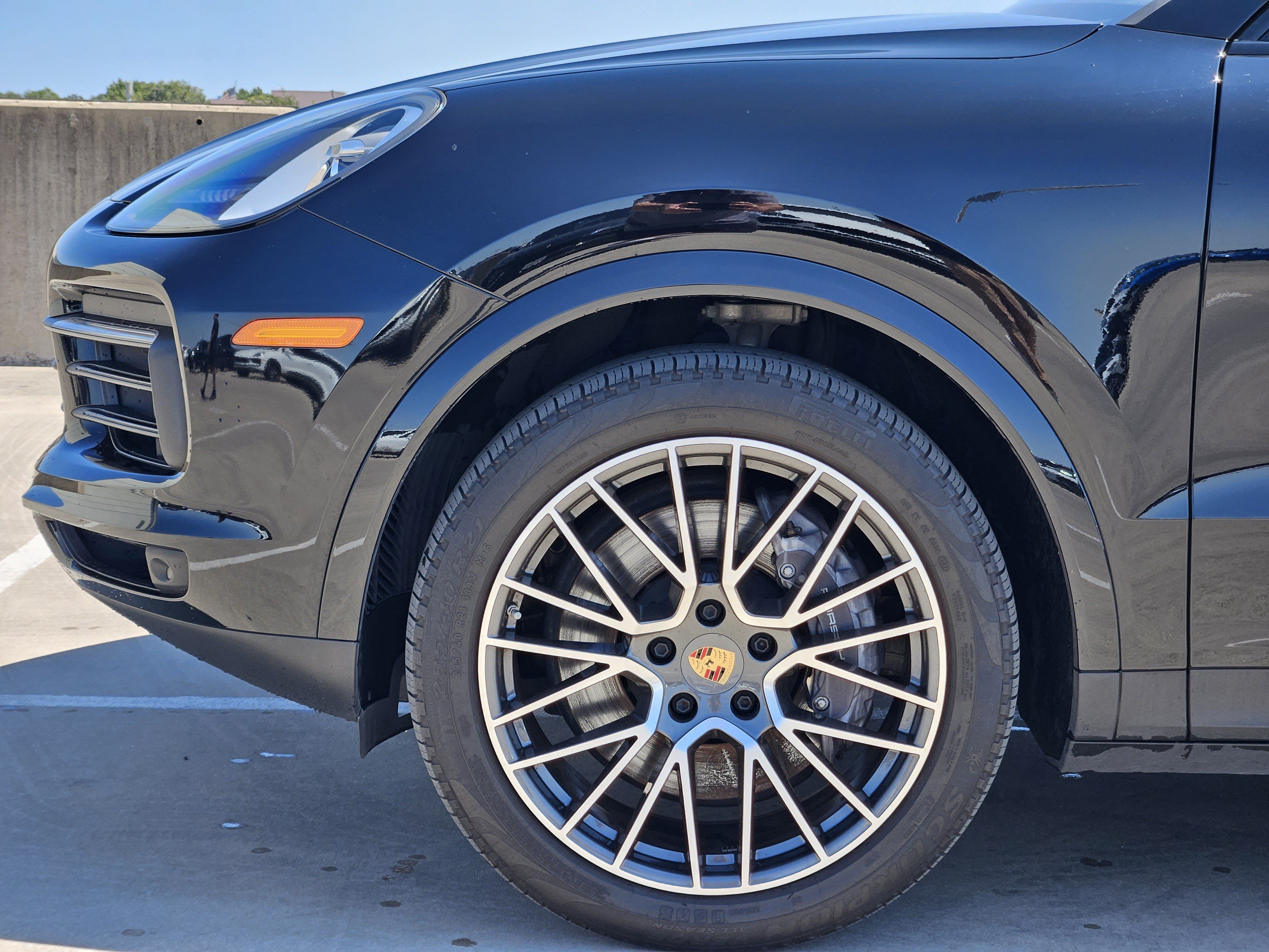 Certified 2023 Porsche Cayenne Coupe AWD/4WD image 13