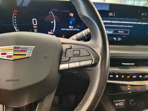 Used 2024 Cadillac XT4 Premium Luxury FWD image 19