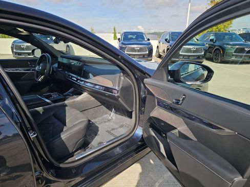 Used 2025 BMW 740i 740i image 12