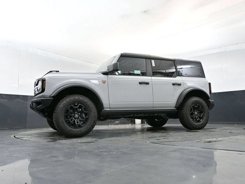New 2026 Ford Bronco Badlands AWD/4WD image 13