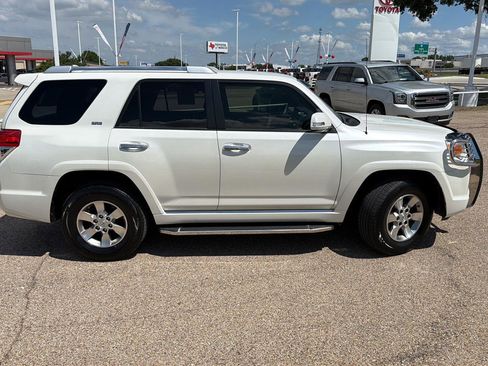 Used 2012 Toyota 4Runner SR5 RWD image 2
