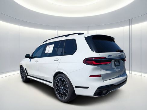 Used 2023 BMW X7 xDrive40i AWD/4WD image 6