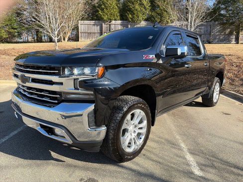 Used 2021 Chevrolet Silverado 1500 LTZ w/ LTZ Premium Package image 3