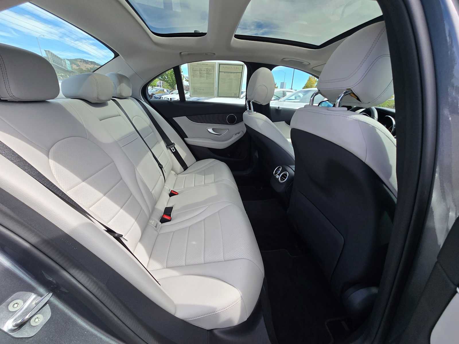 Used 2017 Mercedes-Benz C 300 Sedan image 11