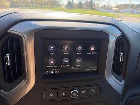 Used 2023 GMC Sierra 1500 Pro w/ Pro Value Package AWD/4WD image 18