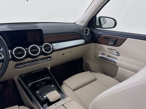 Certified 2023 Mercedes-Benz GLB 250 image 24