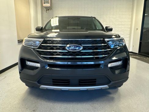 Used 2023 Ford Explorer XLT w/ Equipment Group 202A AWD/4WD image 34