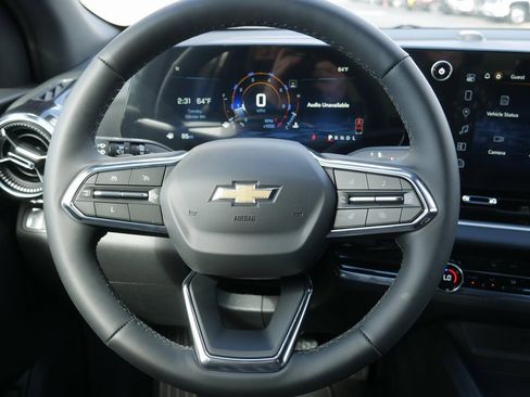 New 2025 Chevrolet Equinox LT w/ Convenience Package II image 7