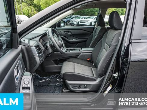 Used 2024 Nissan Rogue SV FWD image 19