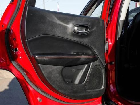 Used 2019 Jeep Compass Trailhawk image 50