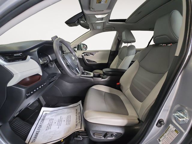 Used 2024 Toyota RAV4 Limited w/ Advanced Technology Package AWD/4WD image 11