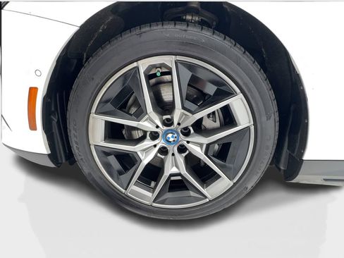 Used 2024 BMW i5 eDrive40i RWD image 13