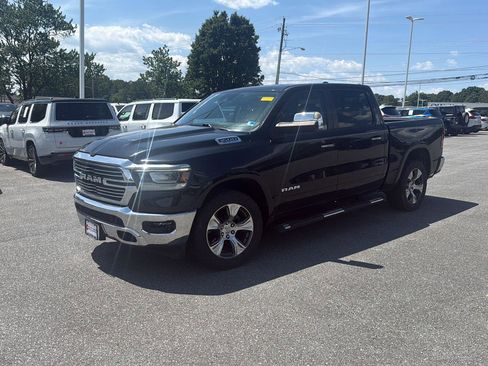 Used 2022 RAM 1500 Laramie AWD/4WD image 2