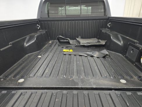 Used 2021 Toyota Tacoma TRD Sport image 12