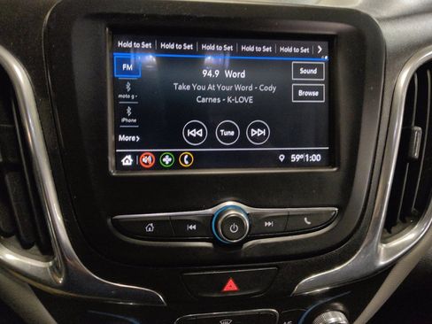 Used 2019 Chevrolet Equinox LS FWD image 25