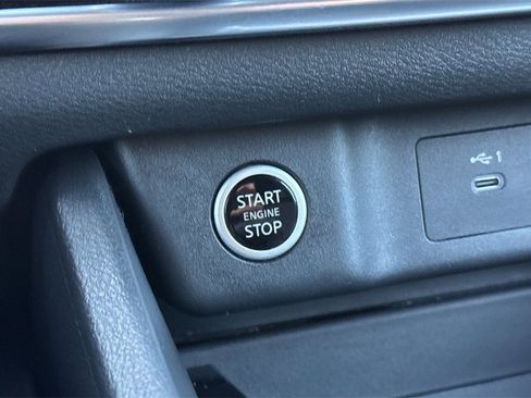 Used 2023 Nissan Rogue SV image 21