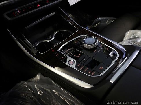 Used 2026 BMW X7 xDrive40i w/ Executive Package image 15