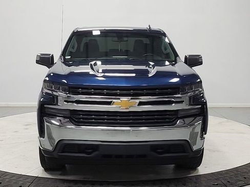 Used 2022 Chevrolet Silverado 1500 LT AWD/4WD image 2