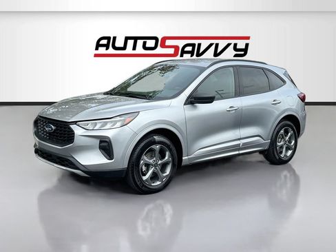 Used 2024 Ford Escape ST-Line w/ Tech Pack #1 AWD/4WD image 3