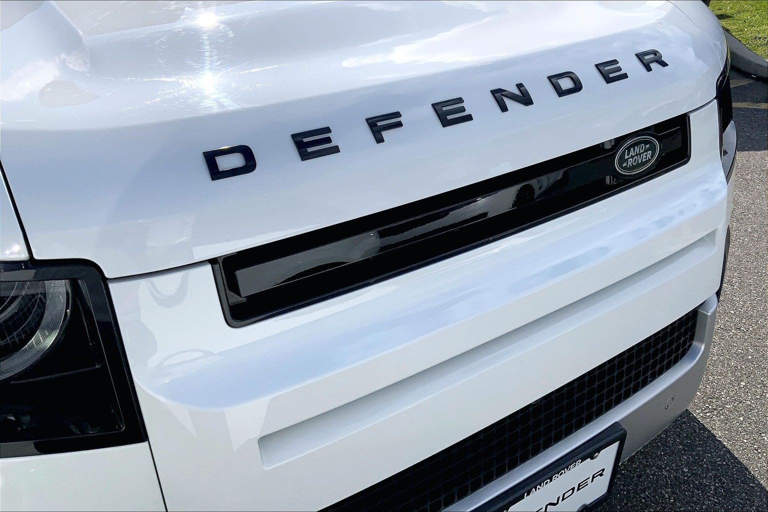 Certified 2024 Land Rover Defender 110 S AWD/4WD image 30