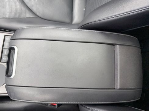 Used 2020 Toyota Highlander Platinum FWD image 32