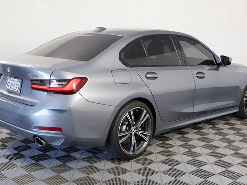 Used 2023 BMW 330i Sedan w/ Premium Package RWD image 4