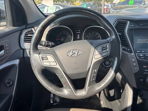 Used 2016 Hyundai Santa Fe SE w/ Option Group 03 AWD/4WD image 28