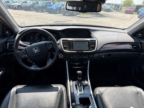 Used 2017 Honda Accord EX-L image 19