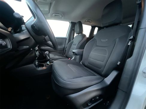 Used 2017 Jeep Renegade Altitude image 16