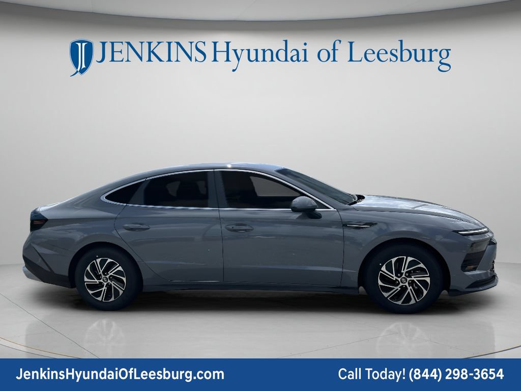New 2026 Hyundai Sonata Blue FWD image 3