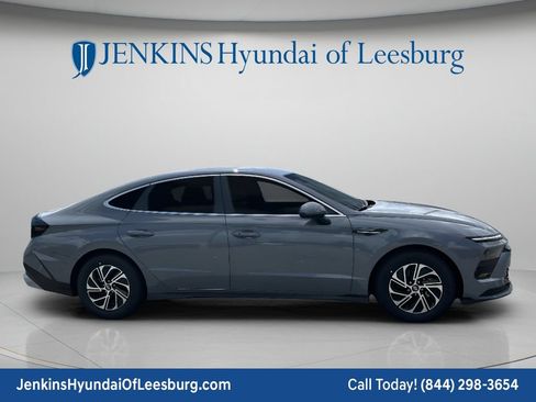 New 2026 Hyundai Sonata Blue FWD image 3