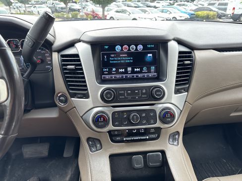 Used 2019 GMC Yukon XL SLT AWD/4WD image 32