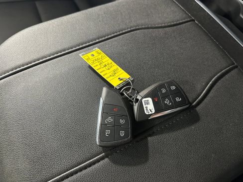 Used 2024 Chevrolet Silverado 1500 RST AWD/4WD image 34