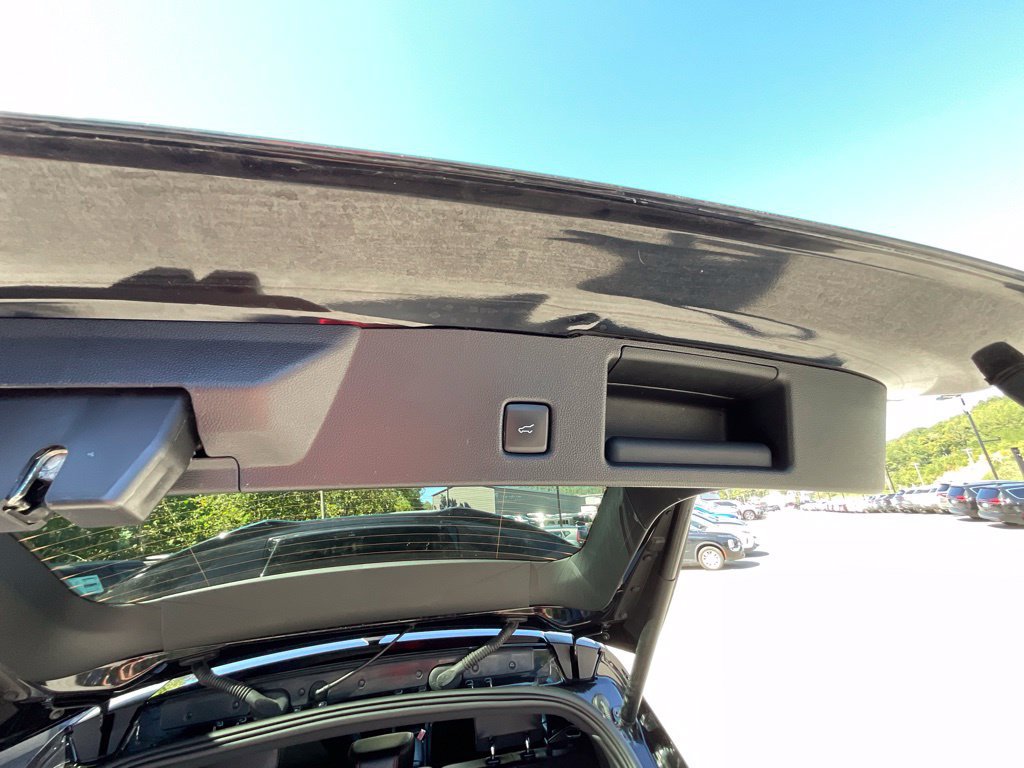 Used 2025 Ford Escape ST-Line Select AWD/4WD image 27