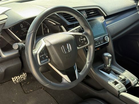 Used 2020 Honda Civic Sport image 9