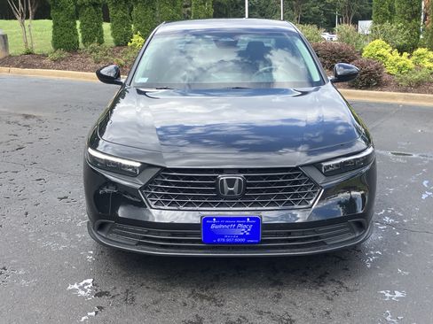 Certified 2025 Honda Accord LX image 3