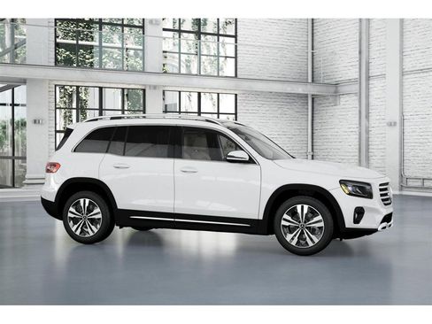 New 2026 Mercedes-Benz GLB 250 4MATIC image 14