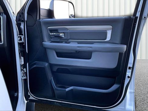 Used 2018 RAM 1500 Outdoorsman image 28